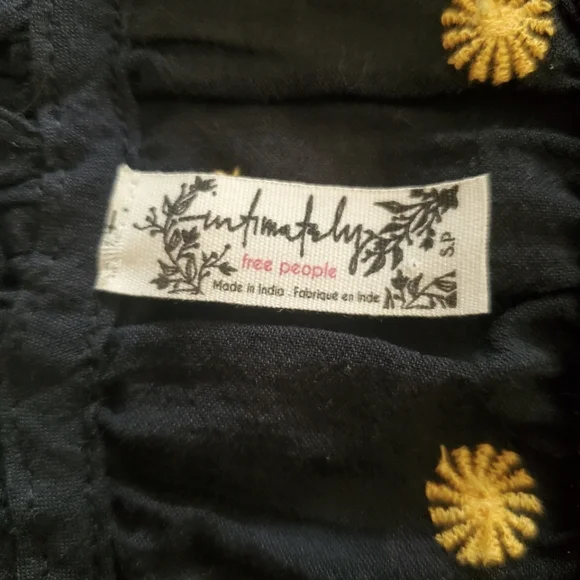 🔥FREE PEOPLE Intimately Free On A Star‎ Black Rhinestone Ruffle Cropped Cami  S - Picture 8 of 11